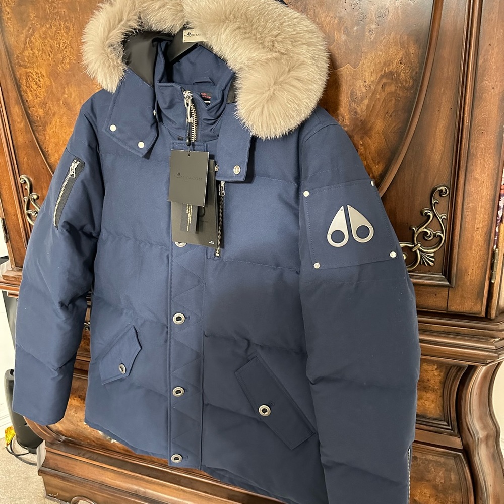 Brand New NAVY BLUE Moose Knuckles, Size: XL.